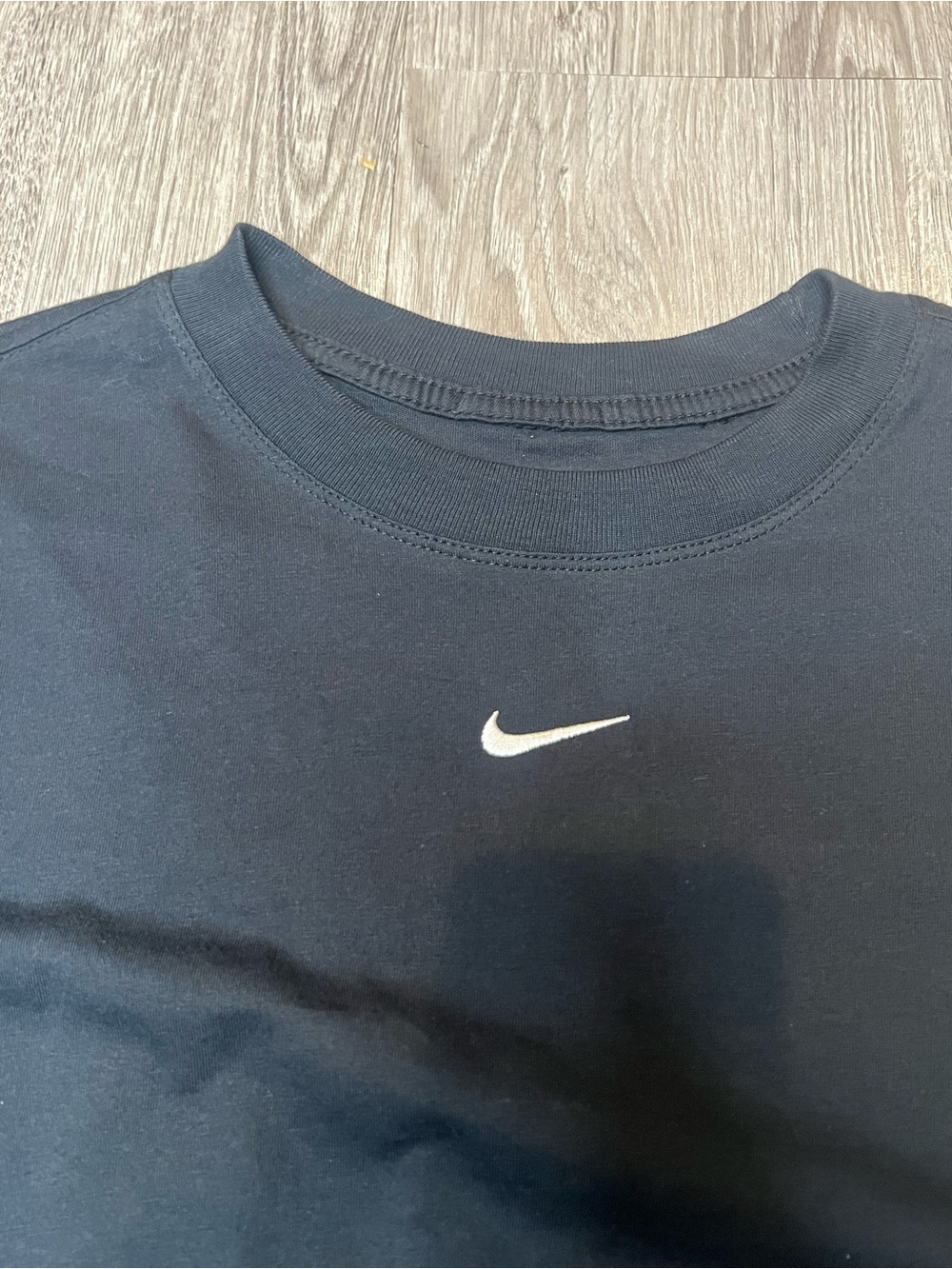 Nike Women’s Black Dri-FIT Loose Fit Crew Neck T-Shirt - Picture 2 of 5